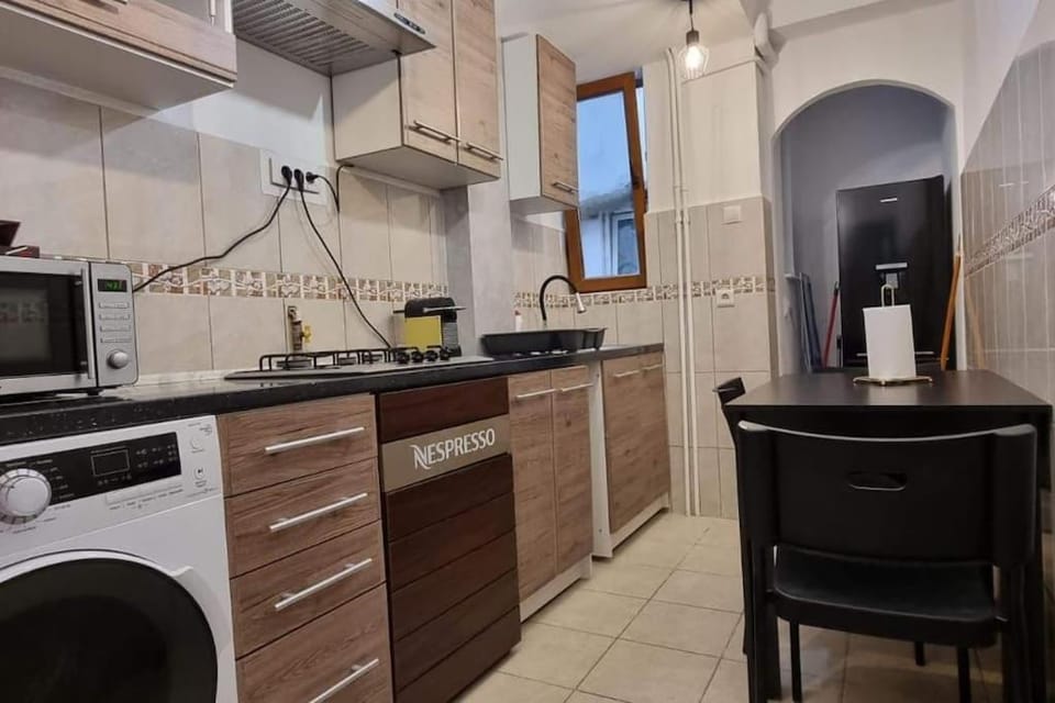 Coffee/tea facilities, Kitchen or kitchenette, Dining area, minibar, oven, pet friendly, stove