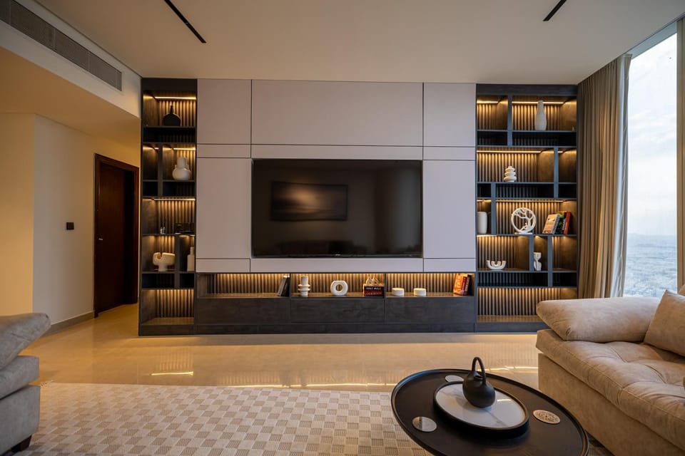 TV and multimedia, View (from property/room), Living room, Seating area, City view, locker
