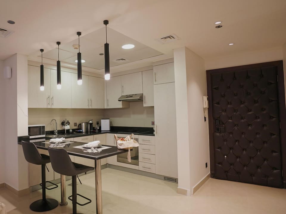 Coffee/tea facilities, Dining area, dishwasher, minibar, pet friendly, soundproof, washing machine, kitchen, air conditioner