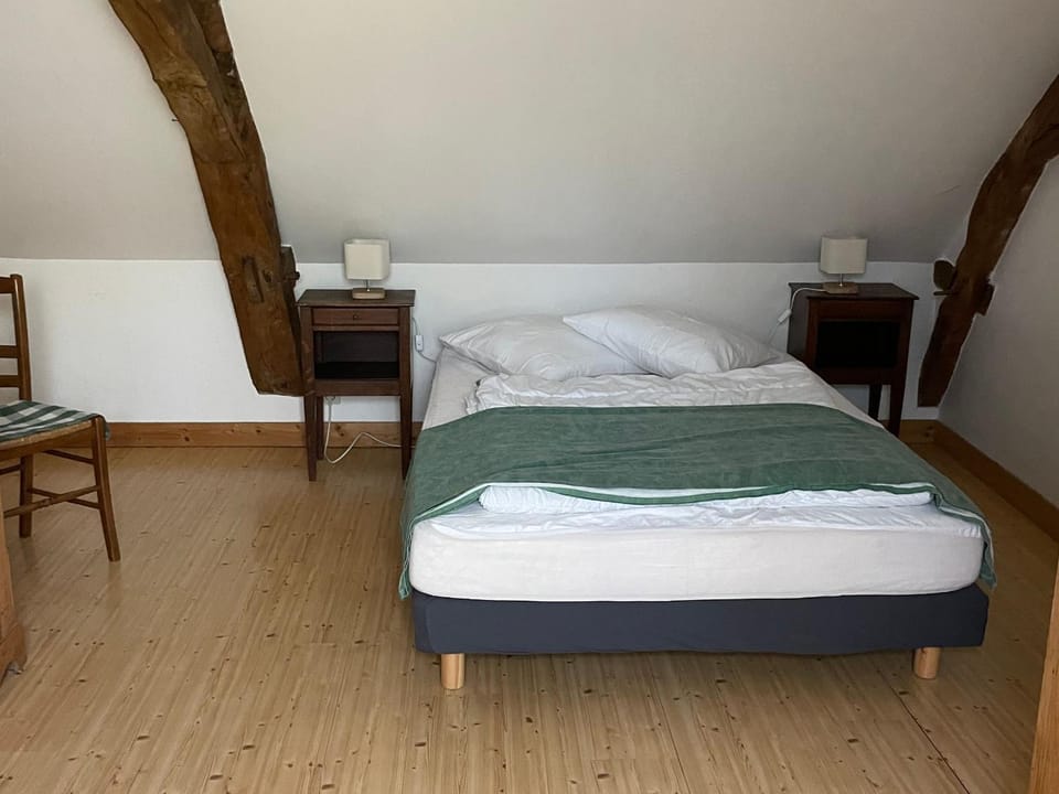 Spacieuse maison au bord de la rivière, proche du Mans, avec équipements modernes, idéale pour familles - FR-1-410-440 House in Pays de la Loire