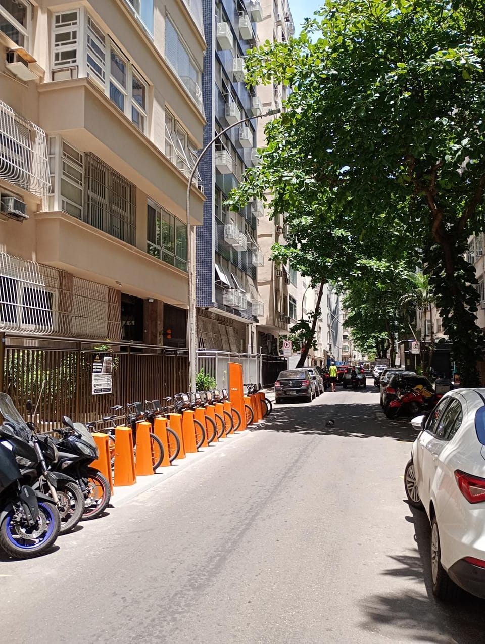 Neighbourhood, Street view