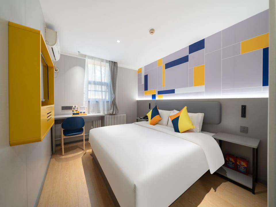 Bed, Bedroom, air conditioner