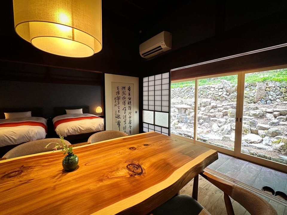 Living room, Photo of the whole room, Bedroom