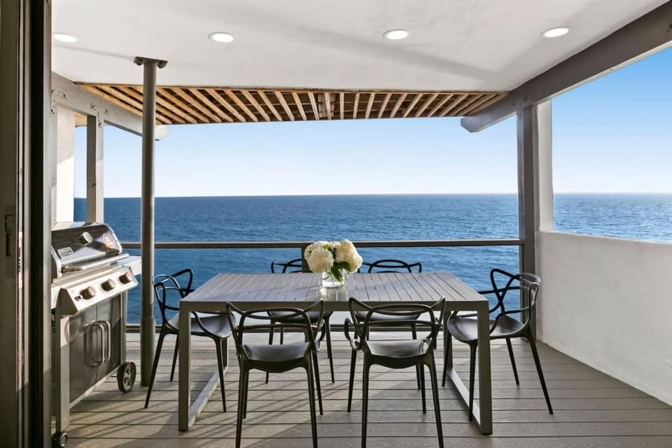 Patio, Day, Natural landscape, BBQ facilities, View (from property/room), Balcony/Terrace, Balcony/Terrace, Seating area, Dining area, Sea view