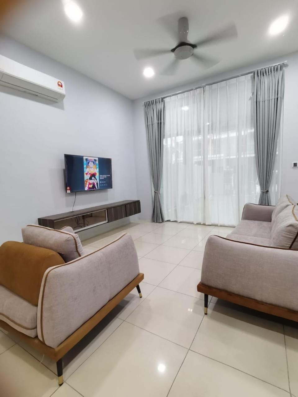 The Blue Residence with 4 bedrooms & 4 bathrooms House in Kedah