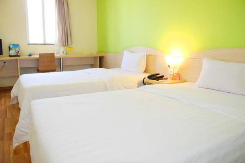 7Days Inn Shanghai Hong Mei South Road Branch Hotel in Shanghai