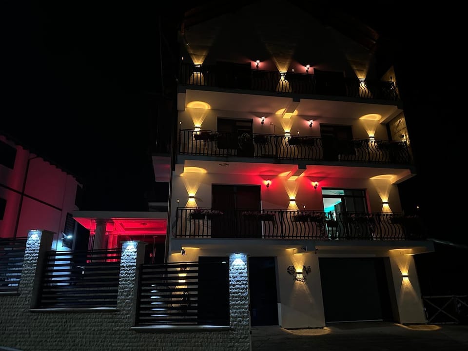 Conacul Voievozilor Bed and Breakfast in Romania