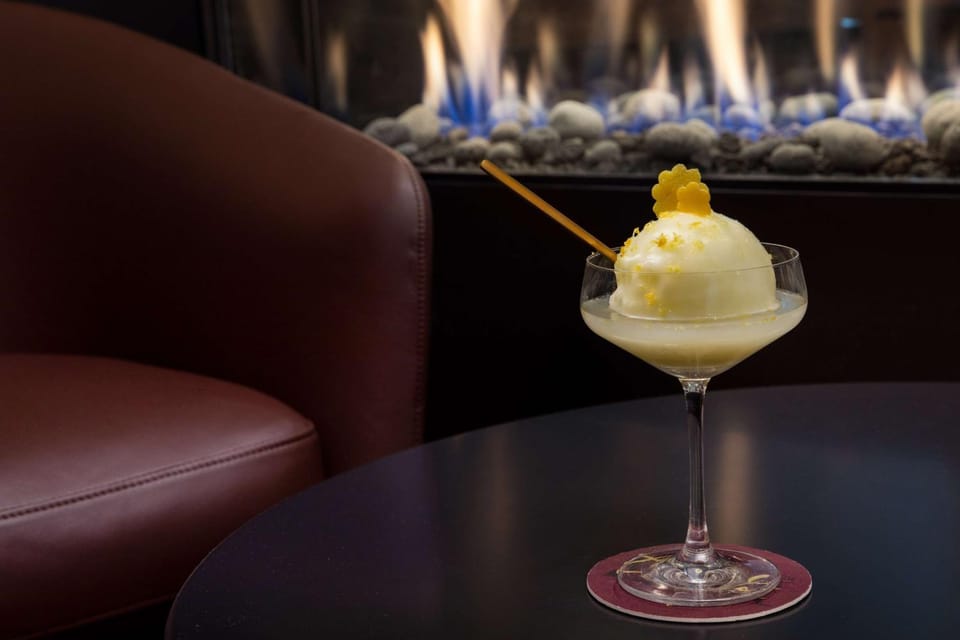 Restaurant/places to eat, Dining area