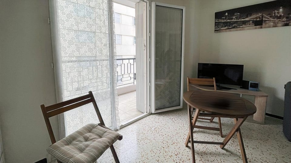 TV and multimedia, Living room, Bedroom