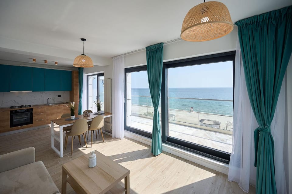 Natural landscape, Kitchen or kitchenette, Dining area, Sea view