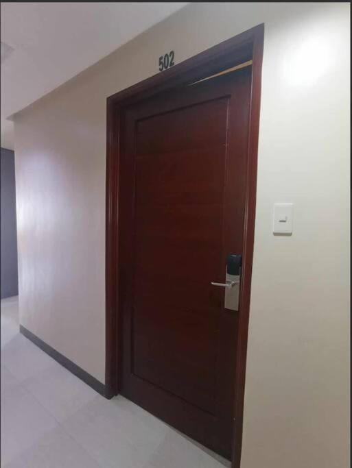 Spacious Studio Apartment B502 Apartment in Makati