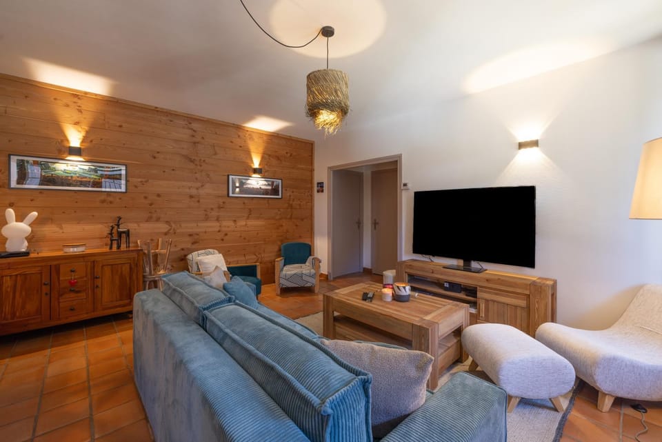 Property building, Living room