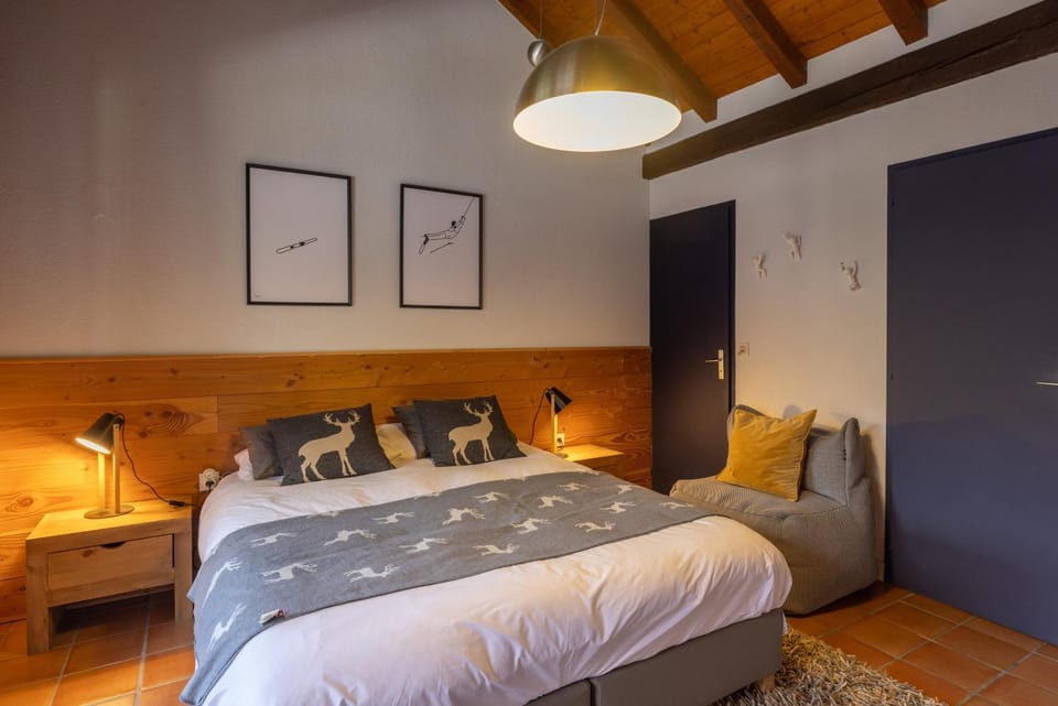 Living room, Bedroom