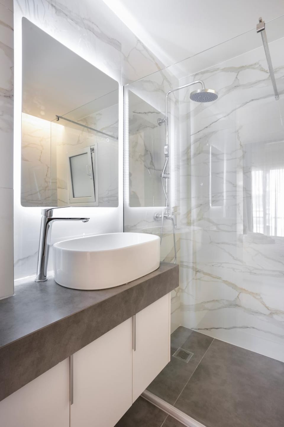 Shower, Bathroom, towels