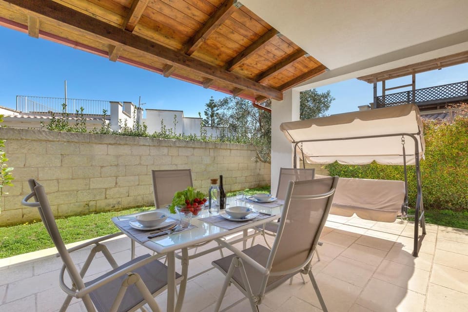 Patio, Dining area