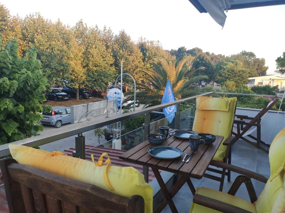 Balcony/Terrace, Parking