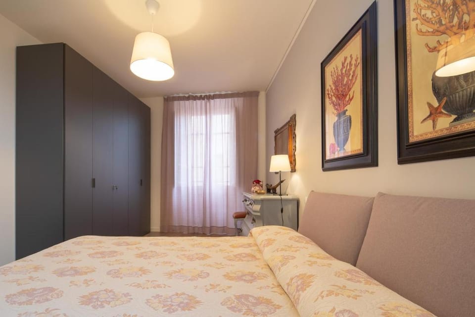 Stunning & Luxurious 1BR apt 1 min walk by Duomo Apartment in Florence