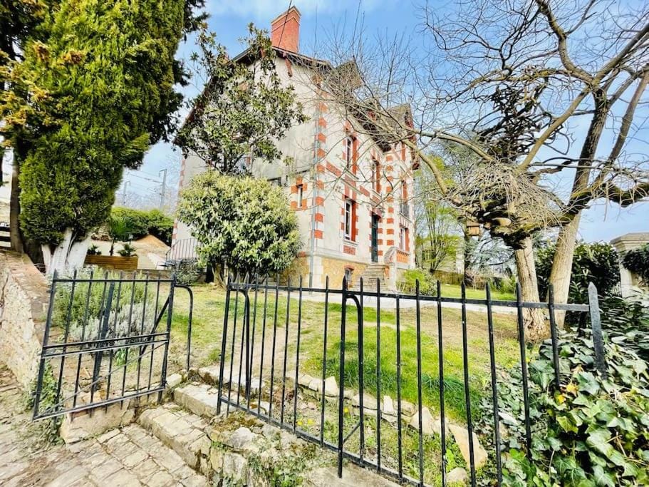 *Belle Epoque* residence between Sologne and Berry Villa in Centre-Val de Loire