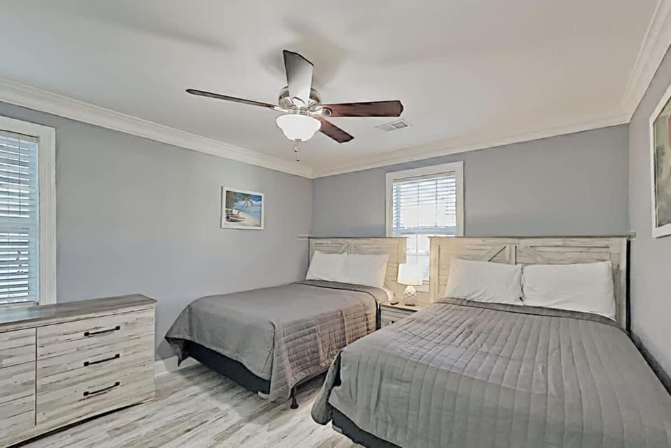 Lovely Updated Vacation Home*POOL* 3 BR*P138 House in North Myrtle Beach
