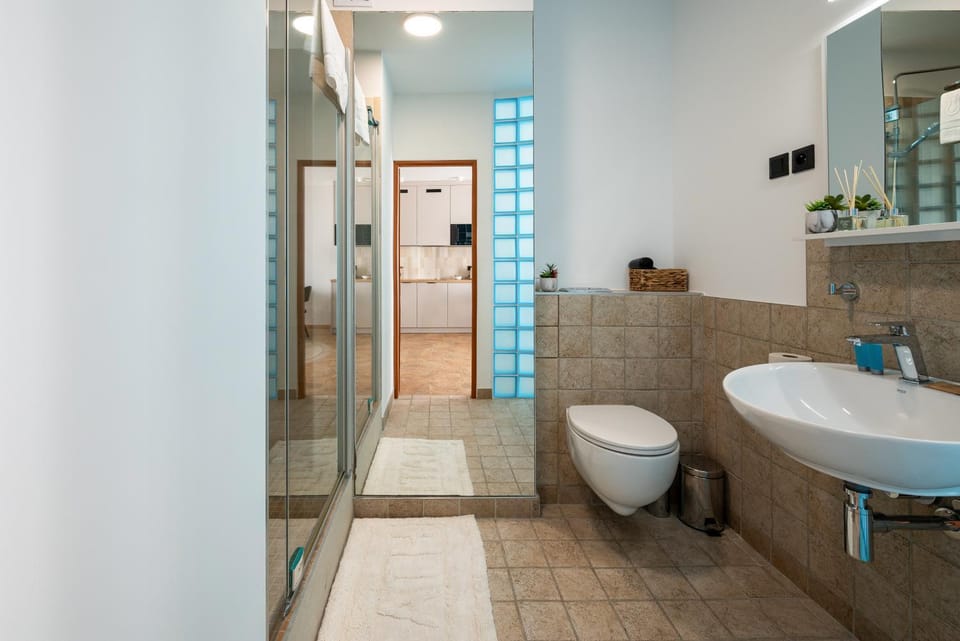 Shower, Toilet, Bathroom