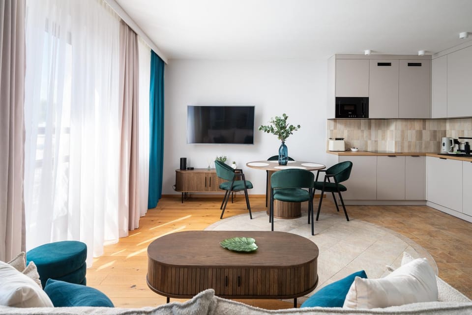 TV and multimedia, Kitchen or kitchenette, Living room, Seating area, Dining area, minibar