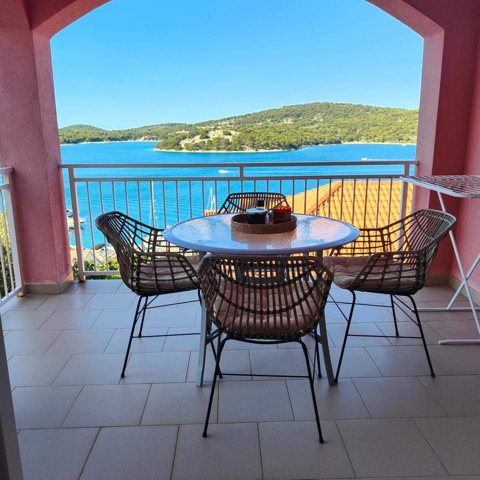 View (from property/room), Balcony/Terrace, Sea view