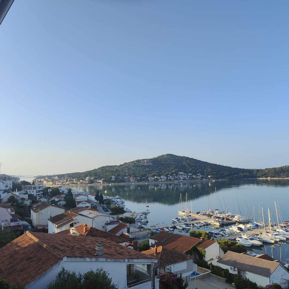 Day, Natural landscape, Balcony/Terrace, Sea view
