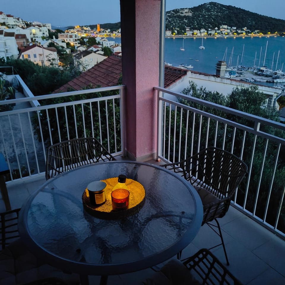 View (from property/room), Balcony/Terrace, Sea view