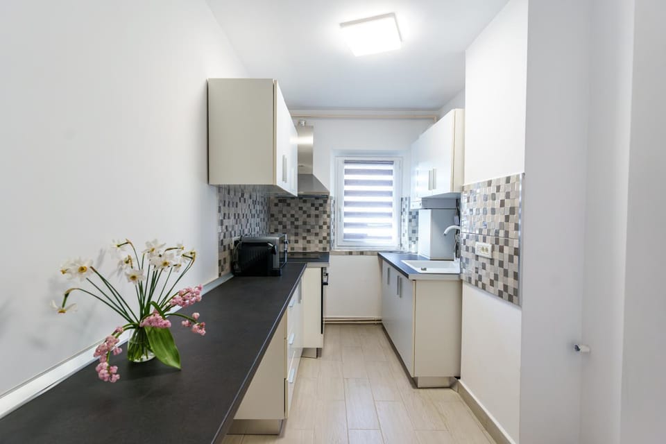 Kitchen or kitchenette, pet friendly, stove