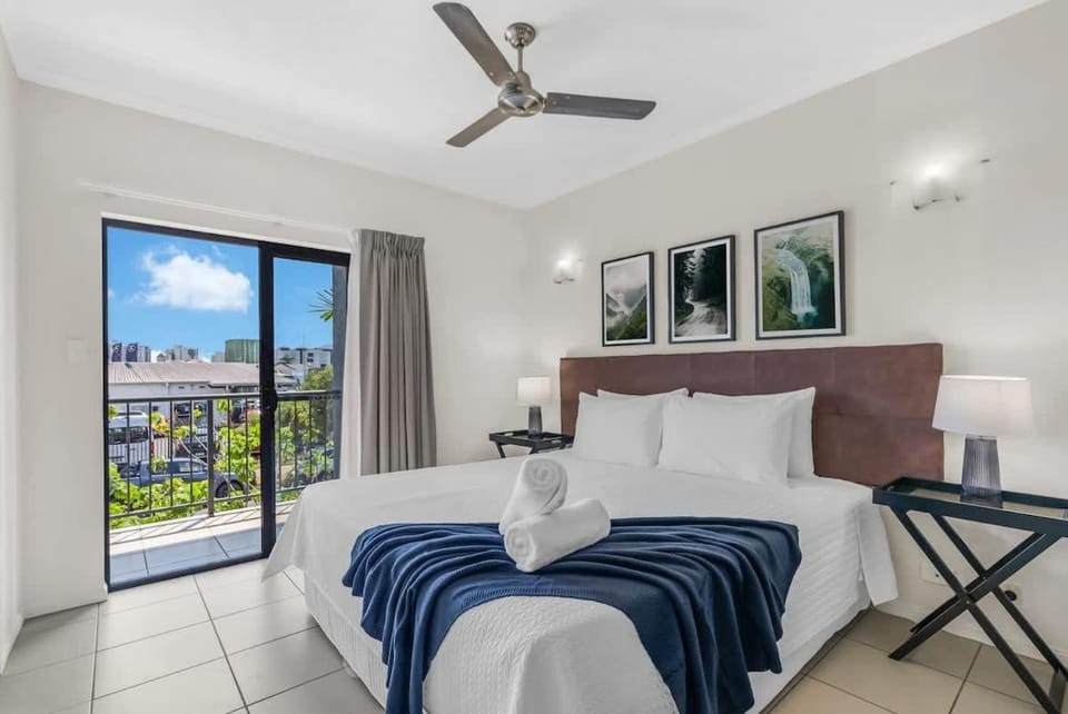 Tropic Nest - Resort-Style Escape by the Waterfront Apartment in Cairns