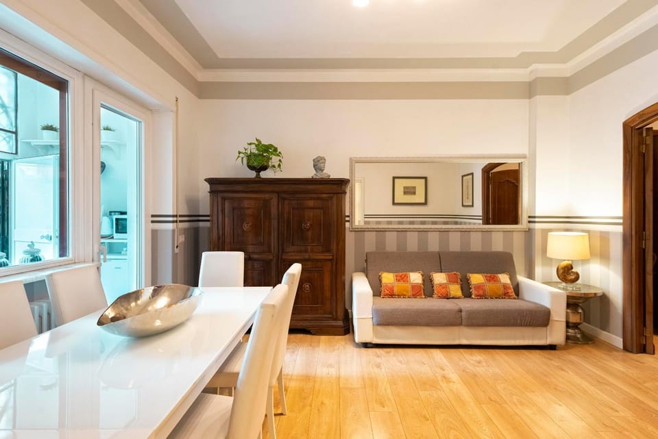 Living room, Photo of the whole room