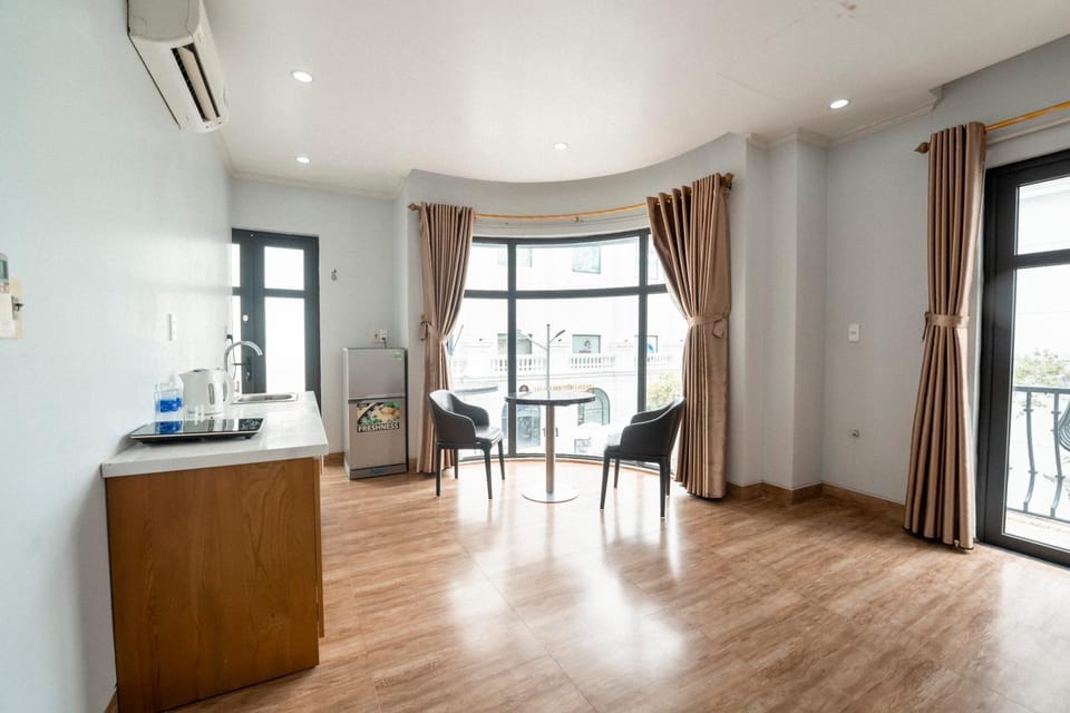 Riverside Row Apartment Hotel in Laos