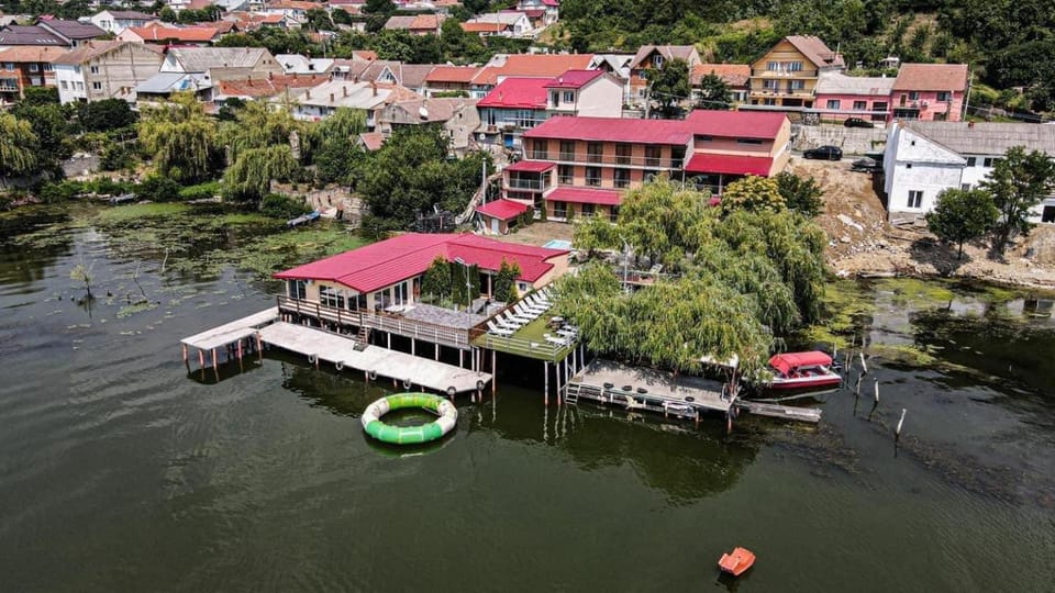 Pensiunea Leonardo Bed and Breakfast in Serbia