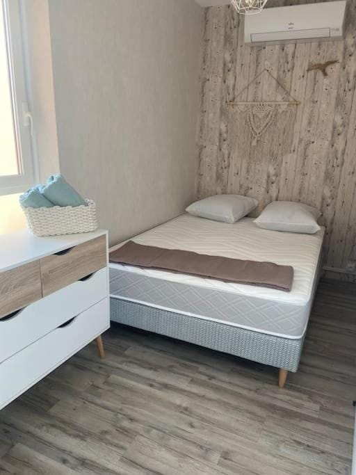 Mignon studio au cœur de Mèze Apartment in Mèze