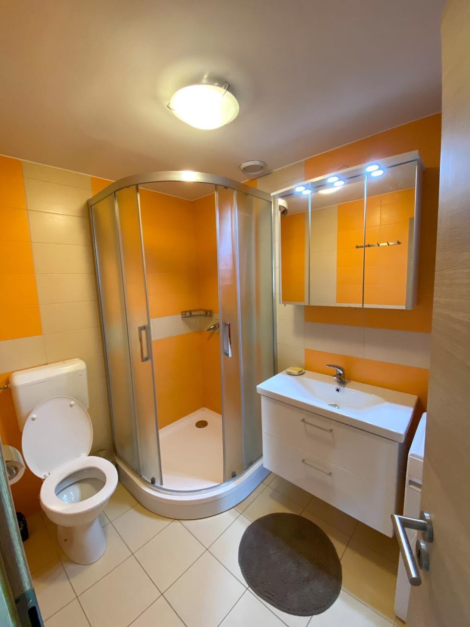 Shower, Toilet, Bathroom