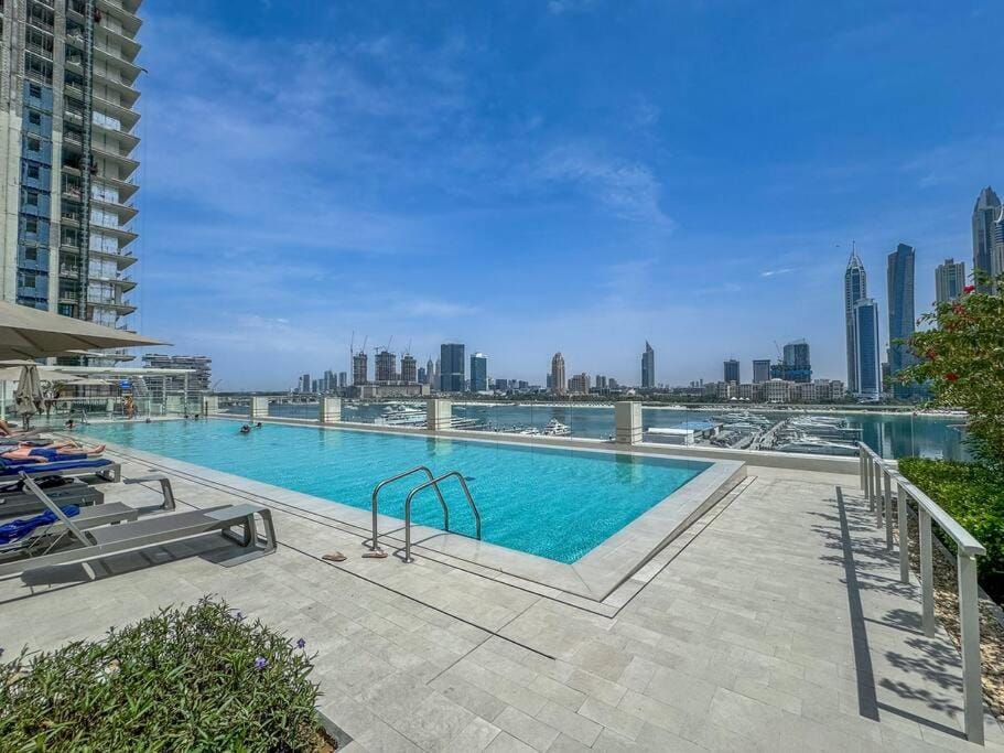 Czechin * Brand New * BeachFront * Palm View * High Floor Apartment in Dubai
