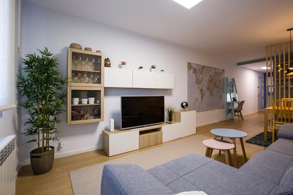 TV and multimedia, Living room, Seating area