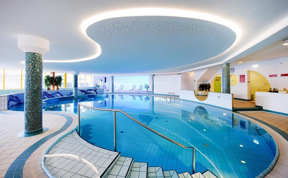 Spa and wellness centre/facilities, Swimming pool