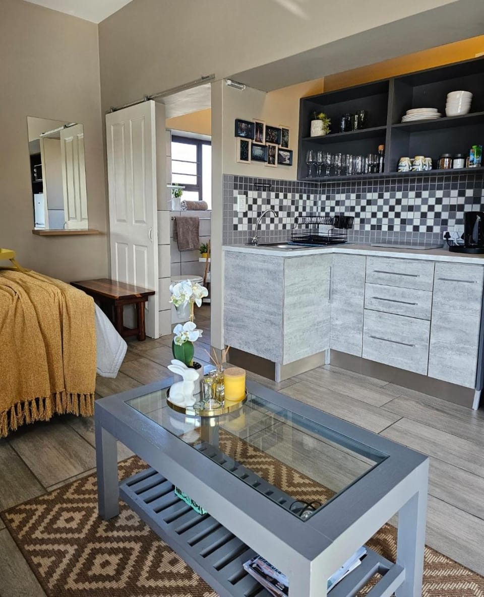 Bliss on JBay - BlissPool Apartment in Eastern Cape