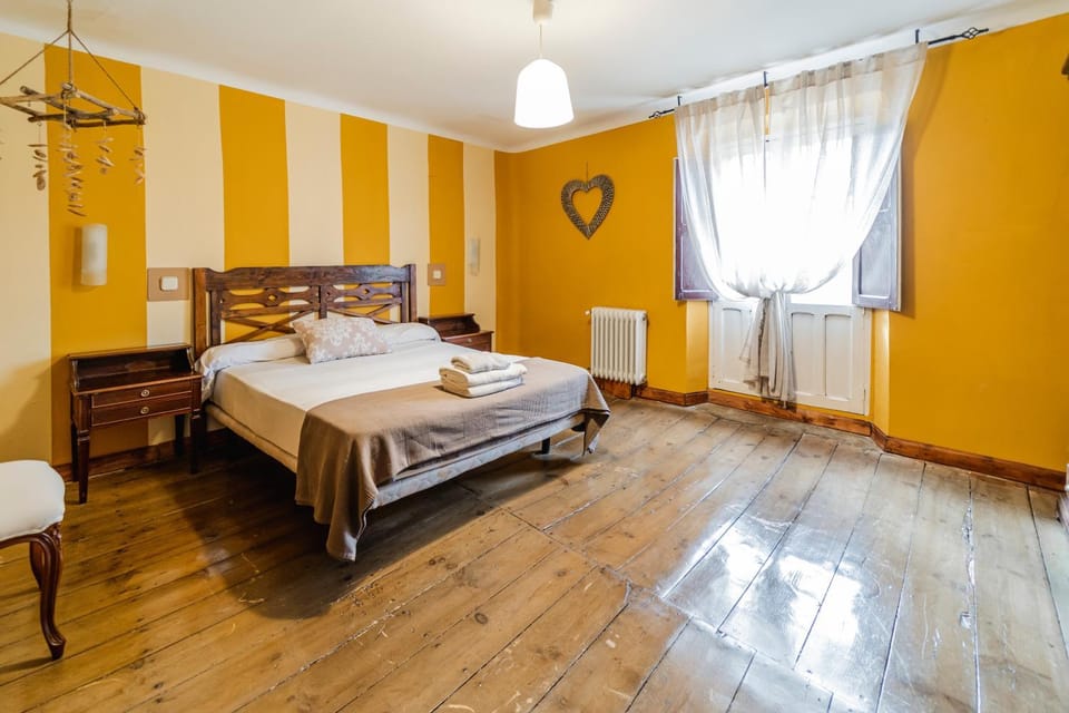 Living room, Bedroom
