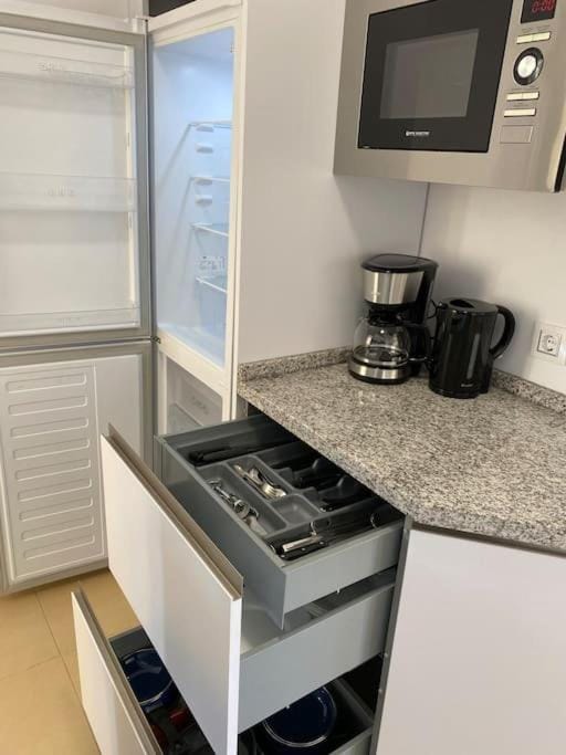 Coffee/tea facilities, Kitchen or kitchenette, minibar