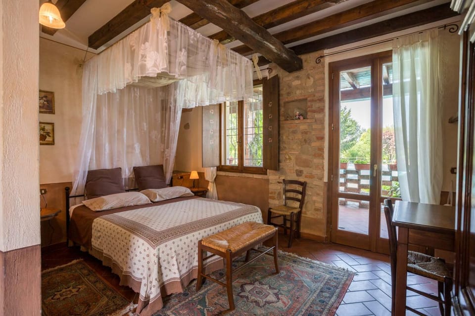 Agriturismo Ai Vigneti Farm Stay in Province of Brescia