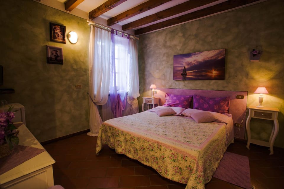 Agriturismo Ai Vigneti Farm Stay in Province of Brescia
