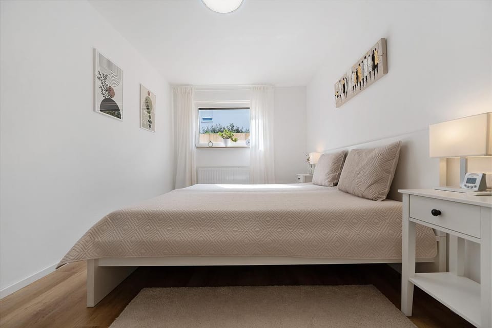 Living room, Bedroom