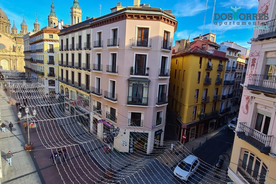 Dos Torres Pilar Suites- balcones con vistas a la ciudad Apartment in Zaragoza