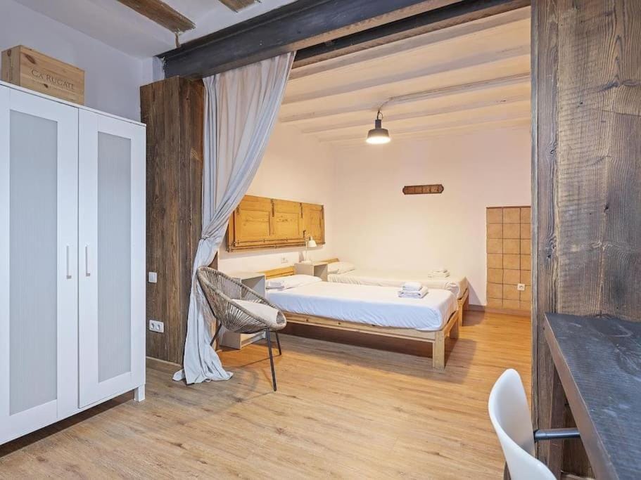 Las Ramblas, comfort in BCN for 8 persons Apartment in Barcelona