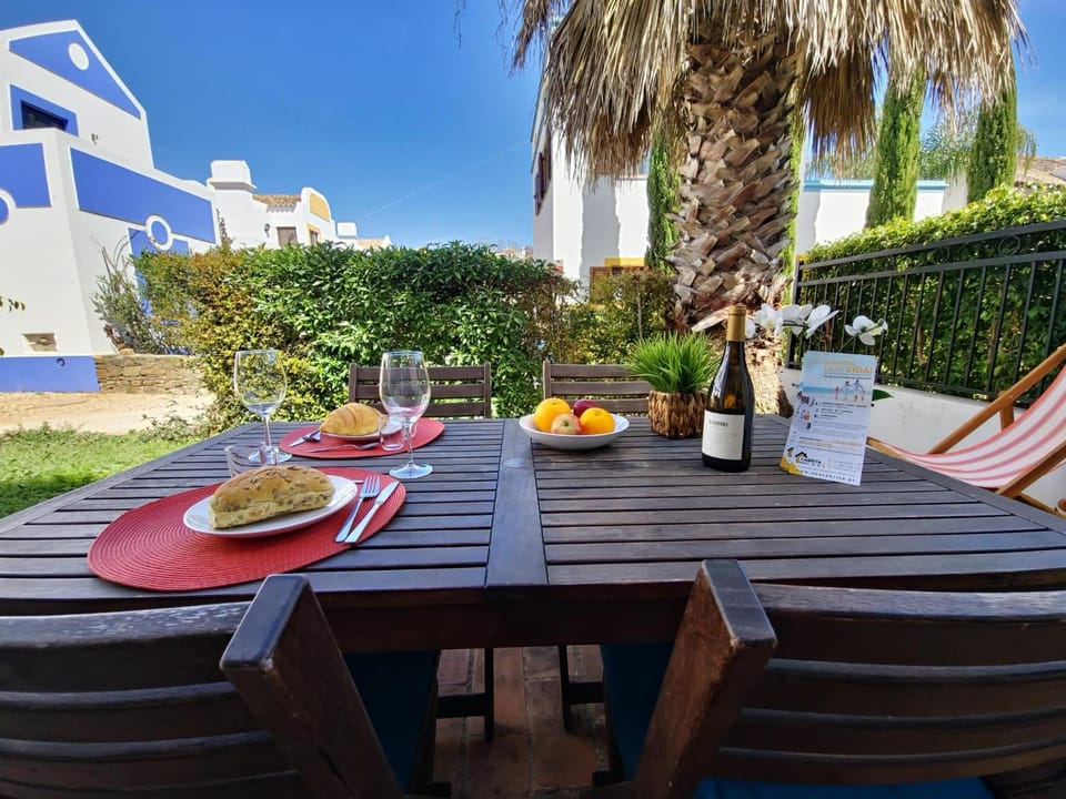 Garden, Garden, Dining area, Garden view