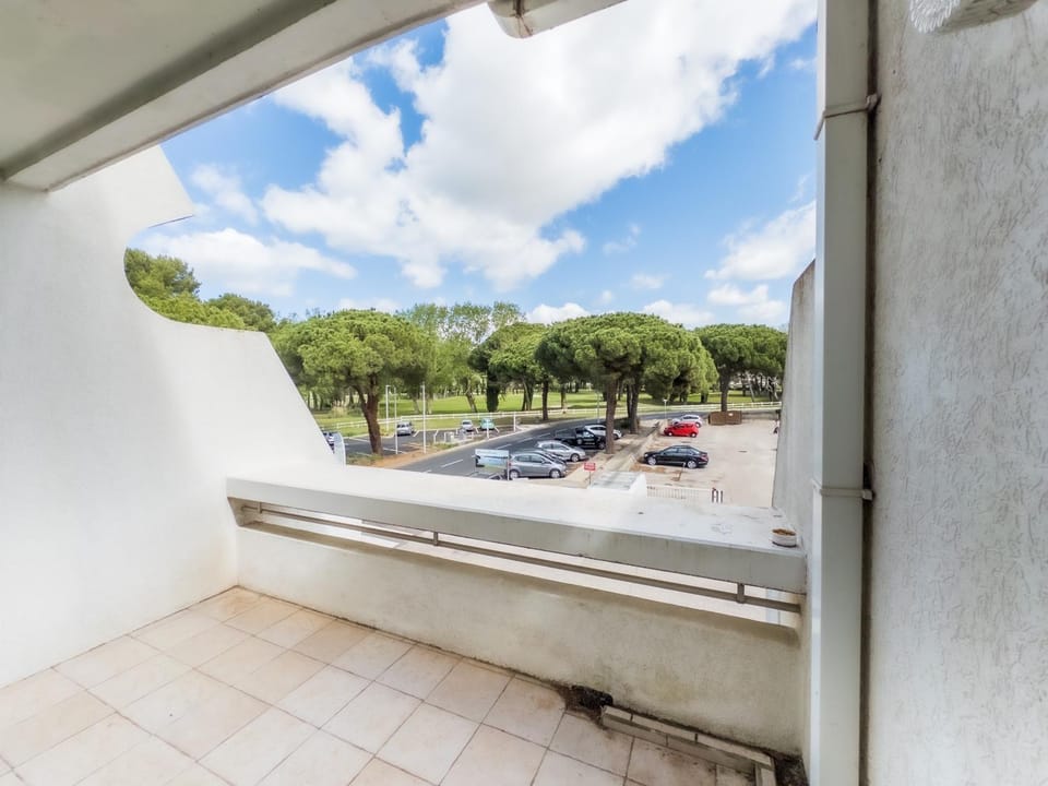 Day, Balcony/Terrace, Parking