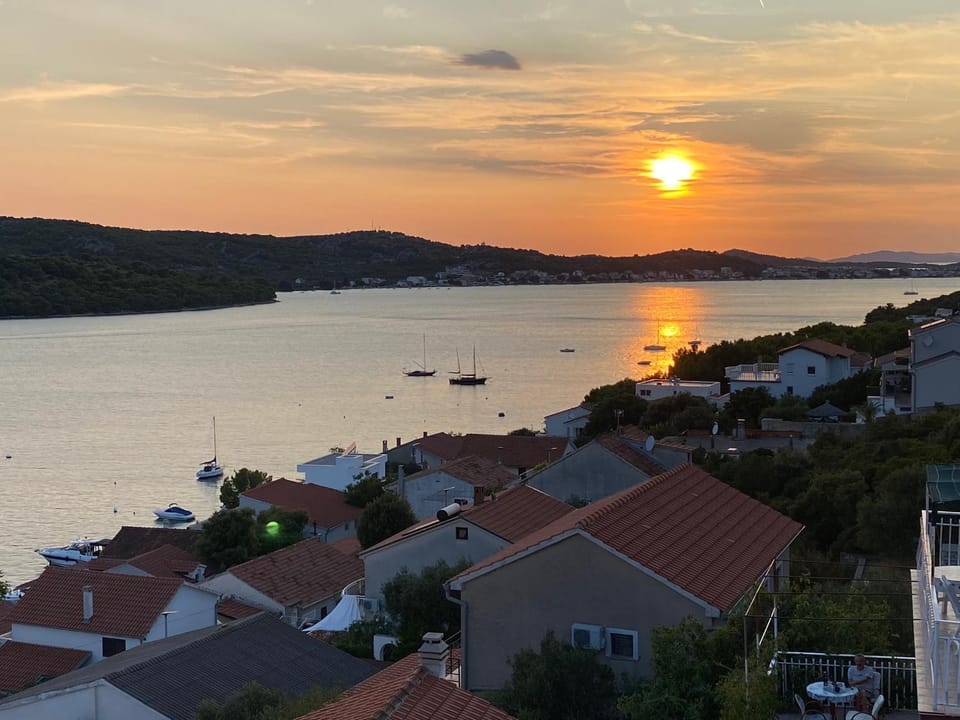 SEASPRAY APARTMENTS TISNO Apartment in Tisno