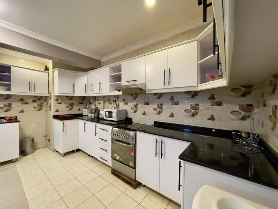 Kitchen or kitchenette, minibar, pet friendly, storage, stove